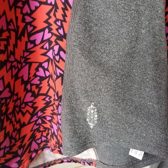 Free People You Know It Base Layer Printed Top Bolts of Love Adore Combo XL - Picture 7 of 14